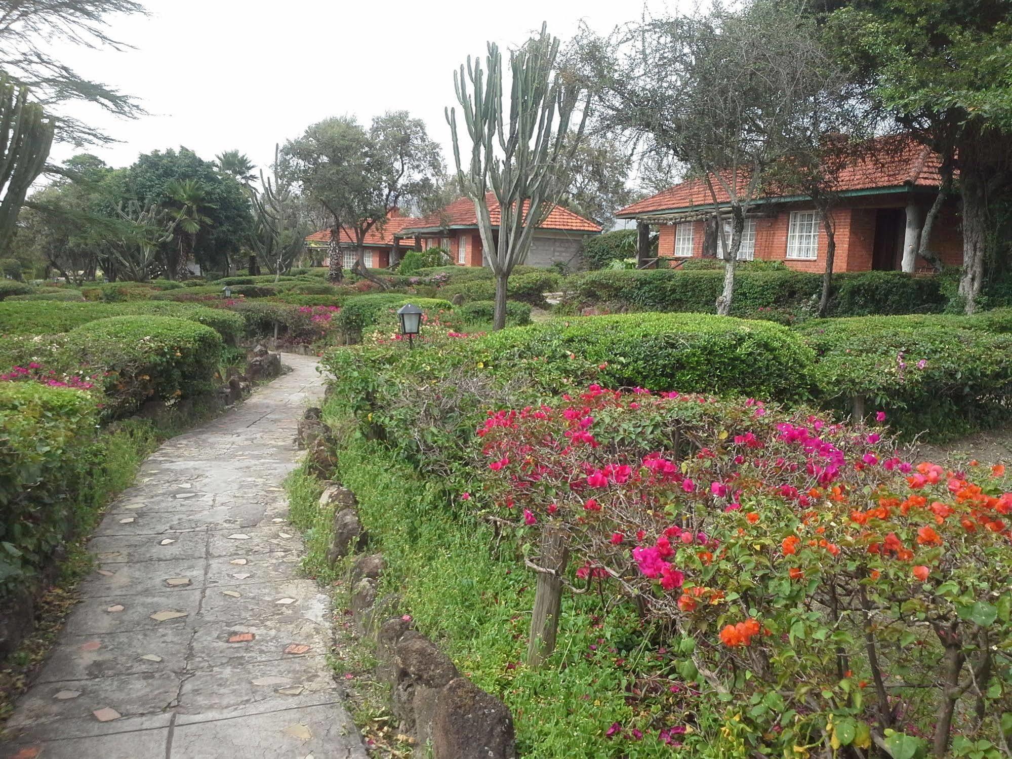 Jacaranda Lake Elementaita Lodge Gilgil Екстериор снимка